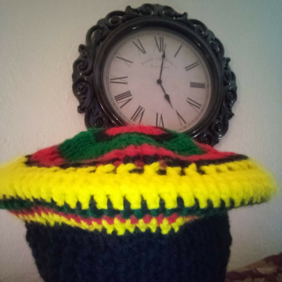 Handcrafted - Picture 2 of 3